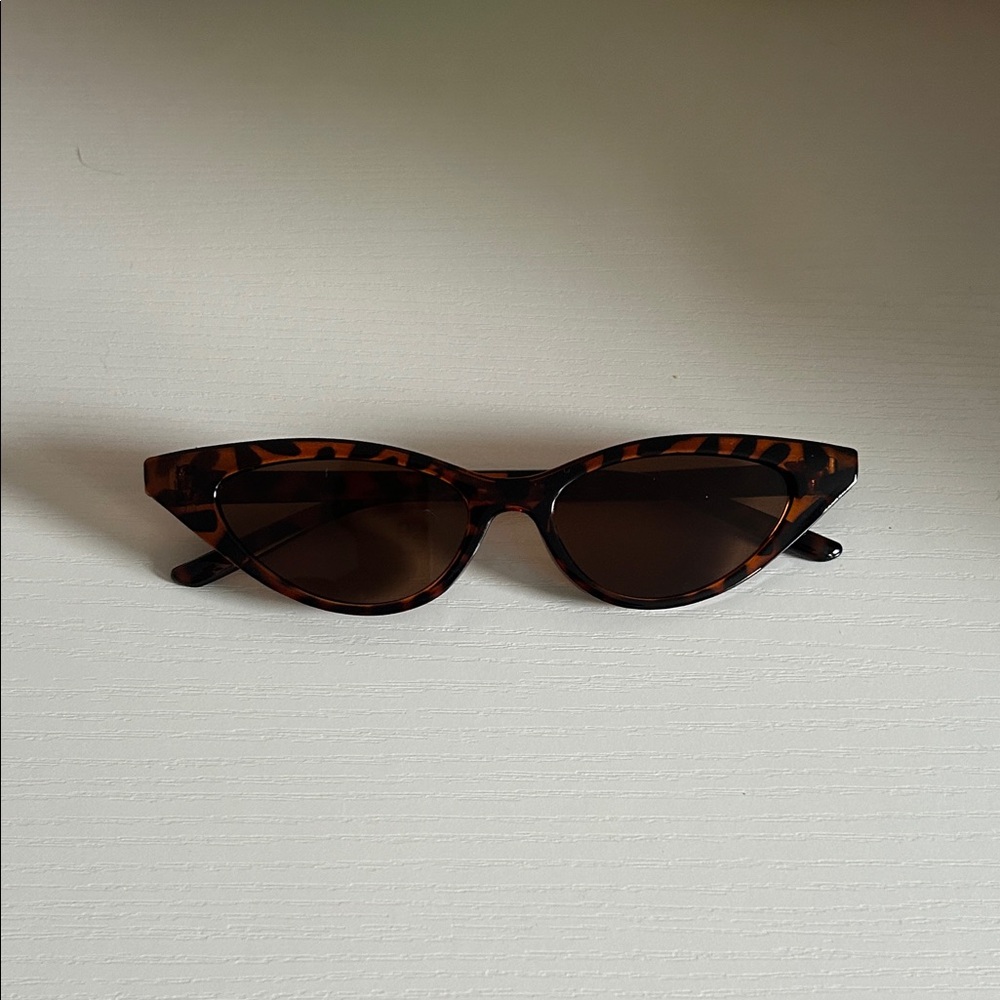 Tortoiseshell Cat Eye Sunglasses - Brown Lenses